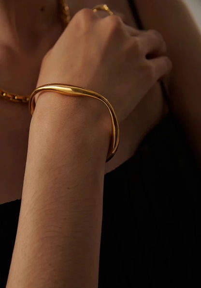 Averia Bracelet 18K gold