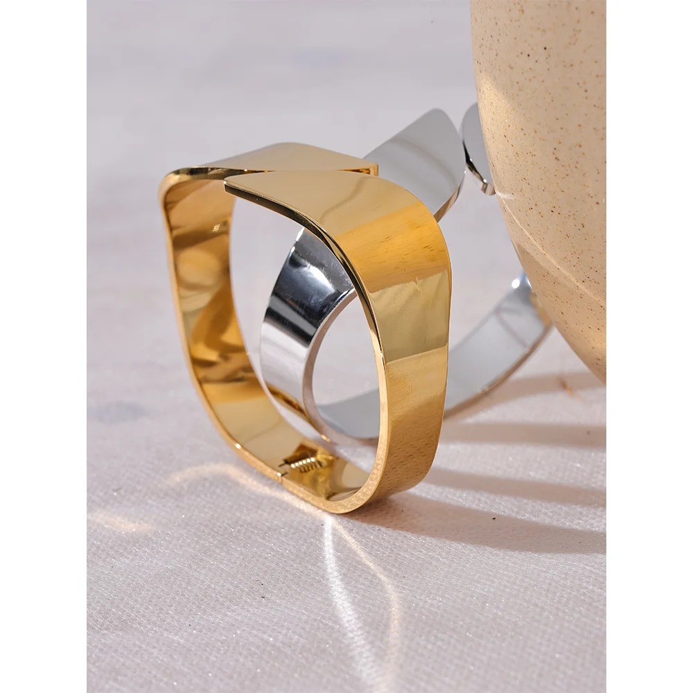 Raveia Bracelet 18K gold