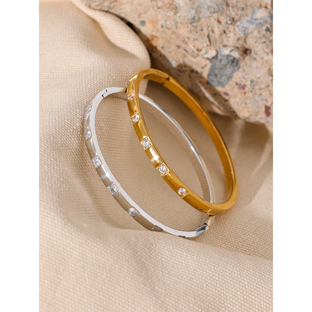 Wrist Bangle 18K gold